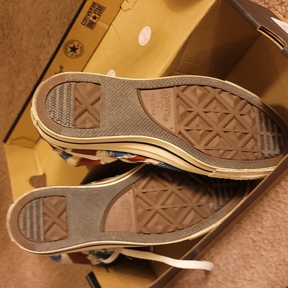 CONVERSE - Picture 3 of 6